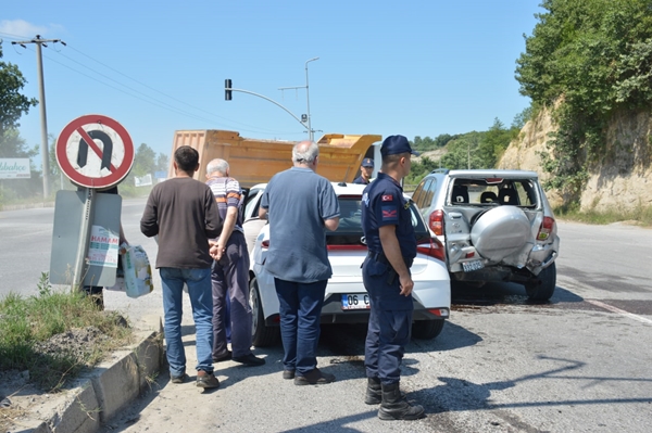 Foto - Sakarya'da trafik kazası: Yaralılar var