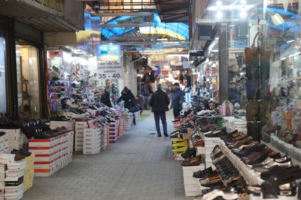 Foto - Sakarya'nın ticaret merkezi: Uzunçarşı