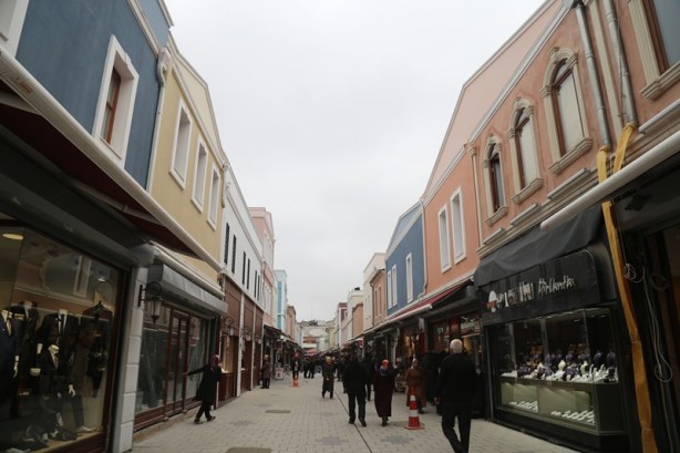 Foto - Sakarya'nın ticaret merkezi: Uzunçarşı