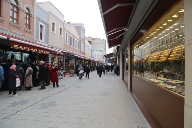 Foto - Sakarya'nın ticaret merkezi: Uzunçarşı