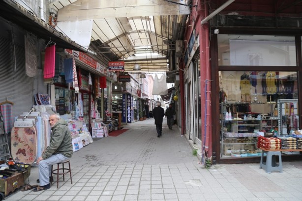 Foto - Sakarya'nın ticaret merkezi: Uzunçarşı