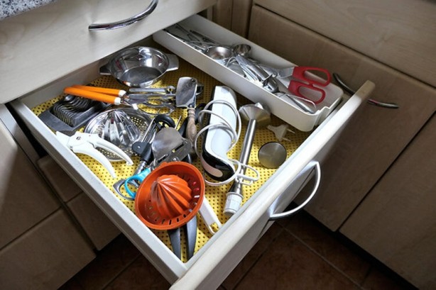 Foto - Sakın çöpe atmayın, üstünü kesin ve... Hiç aklınıza gelmeyecek bir işe yarıyor!