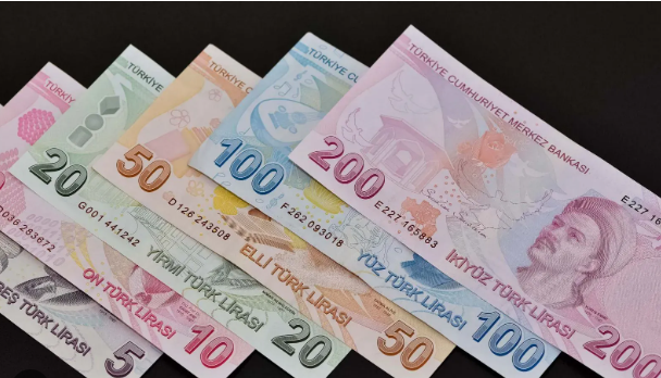 Foto - 'Sakın dolar almayın' diyen Mert Başaran'dan şok tahmin: Asgari ücret açıklandı, kur o rakamı görecek