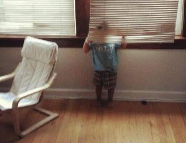 Foto - Saklambaç oynarken saklandığını sanan çocuklar güldürüyor!