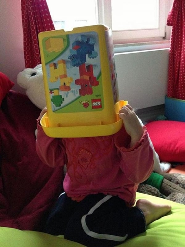 Foto - Saklambaç oynarken saklandığını sanan çocuklar güldürüyor!