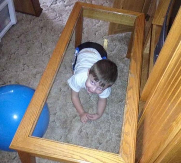 Foto - Saklambaç oynarken saklandığını sanan çocuklar güldürüyor!