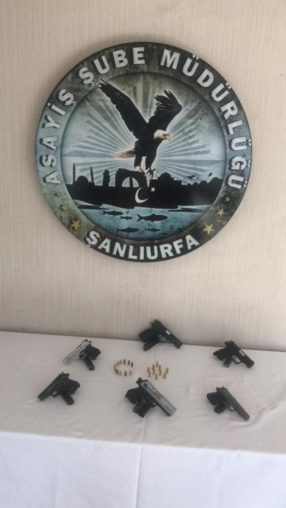 Foto - Saklandığı yerde sobelenen zanlı polisi görünce şoke oldu!