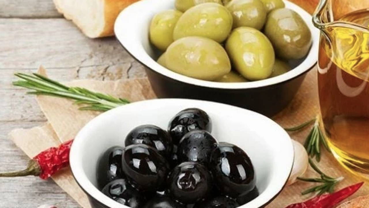 Salamura işleminden geçse bile... En sağlıklı zeytin açıklandı: Siyah mı yeşil mi tartışması bitti