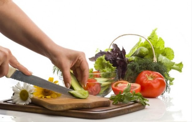 Foto - Salata yemek zayıflatır mı?