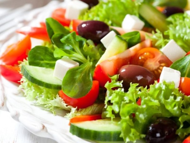 Foto - Salata yemek zayıflatır mı?