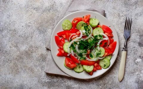 Foto - Salatalık ile domates tehlikesi! Eğer sabahları tüketiyorsanız öğrenince vazgeçeceksiniz