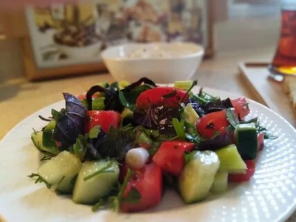 Foto - Salatalık ile domates tehlikesi! Eğer sabahları tüketiyorsanız öğrenince vazgeçeceksiniz