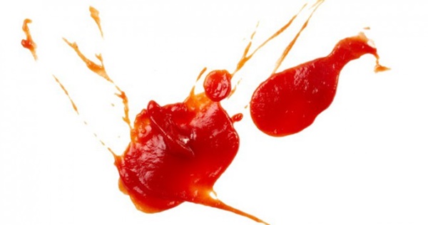 Salça lekesi nasıl çıkar?