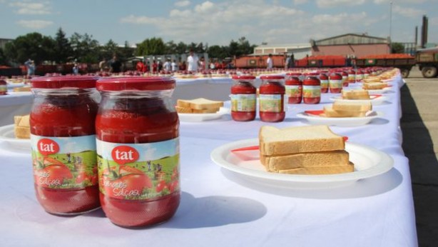 Foto - Salçaları ev hanımlarının vazgeçilmeziydi! Satışa çıkarılan Tat Gıda için ünlü markanın verdiği teklif reddedildi