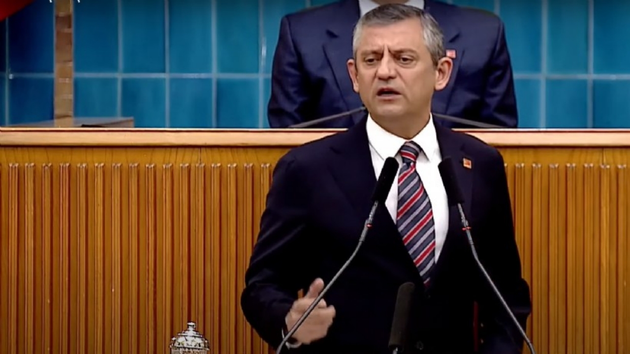 Foto - Saldırı sonrası ilk grup toplantısında Özgür Özel böyle coştu! Sakin ol şampiyon