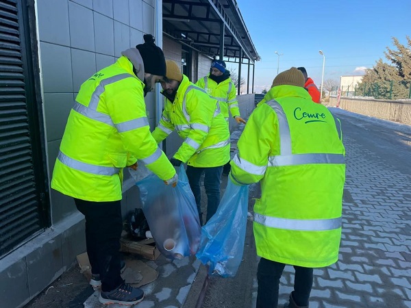 Foto - Salgın hastalıkları önlemek için çalışıyorlar! AK Parti’nin "Cemre Hareketi"