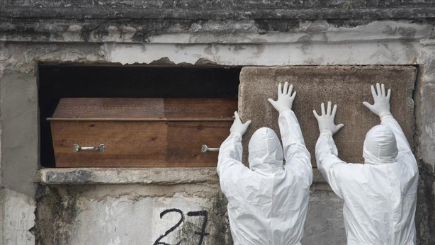 Foto - Salgını hafife alan Brezilya Devlet Başkanından dünyayı şoke eden hareket
