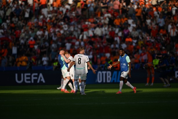 Foto - Salı günü Avusturya’nın şu özelliklerine aman dikkat! Tek tek karneleri artık elimizde…