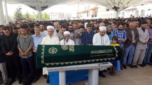 Foto - Salih Mirzabeyoğlu, son yolculuğuna uğurlandı