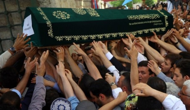 Foto - Salih Mirzabeyoğlu, son yolculuğuna uğurlandı