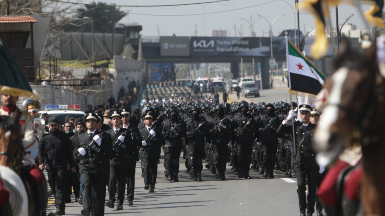 Şam’da yeni dönemin muhafızları: 2 bin polis ve asker mezun oldu