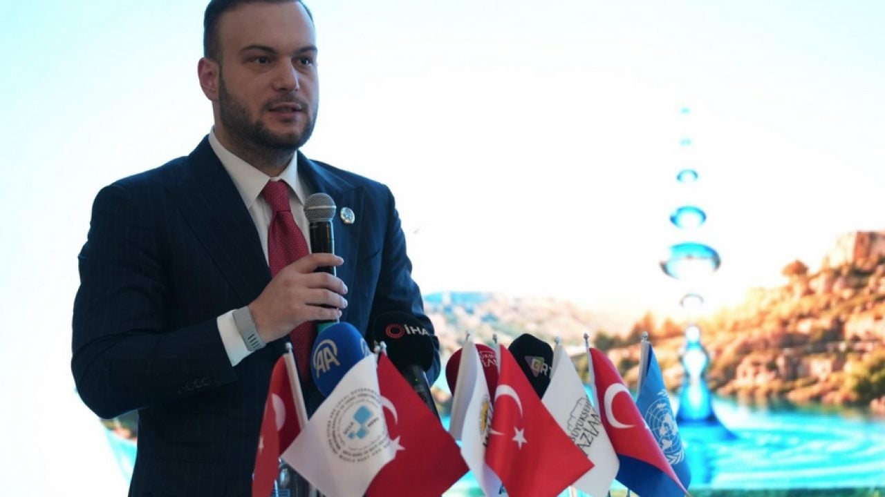 Foto - Samed Ağırbaş: Yerelde Hazır Projeler Var, Dünyanın Bu Projelere Giden Yolu Açması Gerekiyor