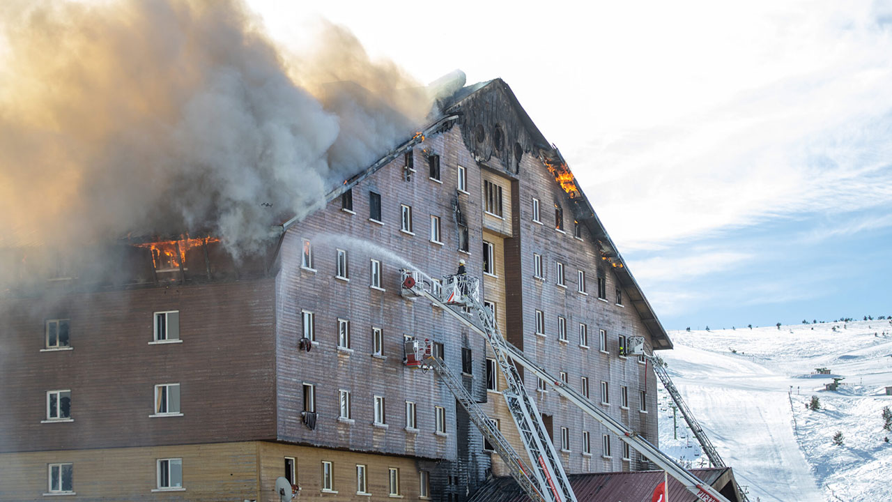 Foto - Şamil Tayyar'dan Bolu'daki otelle ilgili gündemi sarsacak açıklama: Rüşvet almış olabilirler