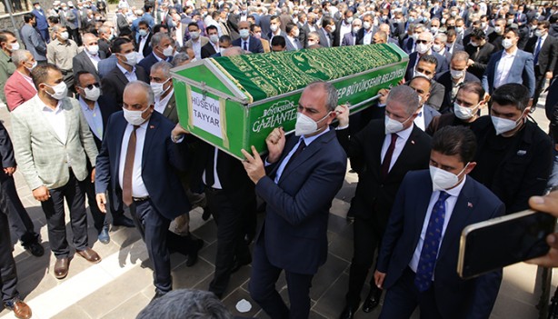 Foto - Şamil Tayyar'ın babası Hüseyin Tayyar son yolculuğuna uğurlandı