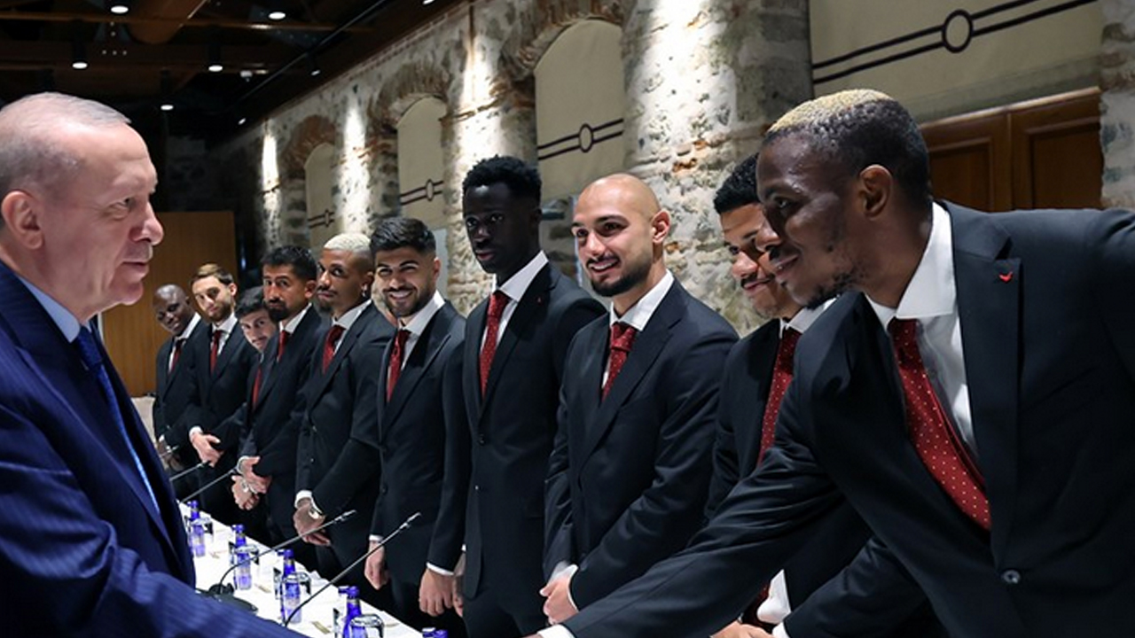 Şampiyon Galatasaray, Başkan Tayyip Erdoğan'ın huzurunda! Sıcak görüntüler...