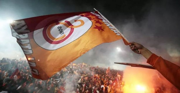 Foto - Şampiyon Galatasaray kupayı kaldırdı