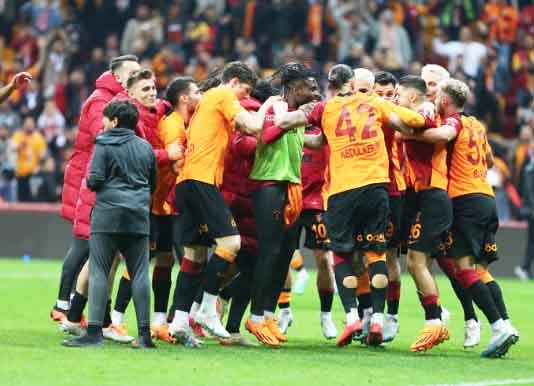 Foto - Şampiyon Galatasaray’dan taraftara bomba hediye geliyor! Yok artık…