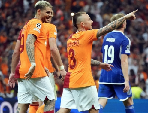 Foto - Şampiyonlar Ligi hamlesi! Yeni yıldız Manchester United’tan... Galatasaray'da herkesi ilgilendiriyor!