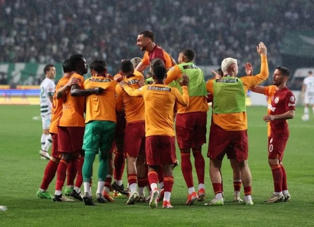 Foto - Şampiyonluk sonrası ilk ayrılık belli oldu! İşte yeni adresi...