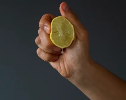 Foto - Şampuanınıza limon suyu eklerseniz ne olur?