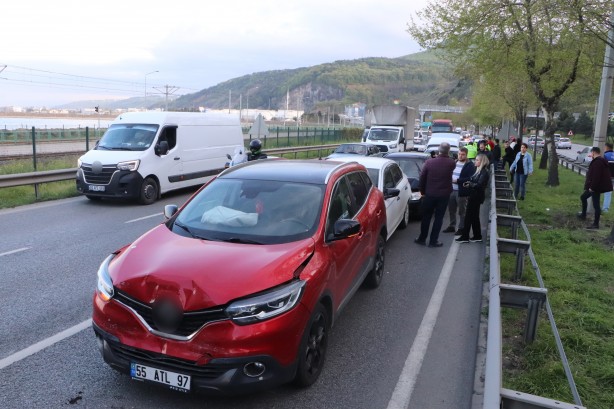 Foto - Samsun'da 7 otomobil birbirine girdi