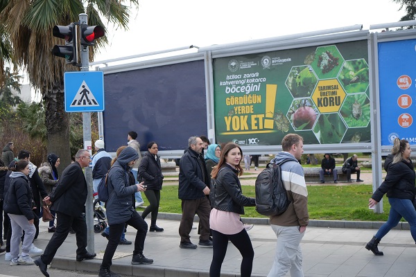 Foto - Samsun'da bilboardları gören şaşırıyor! "Gördüğün yerde yok et"