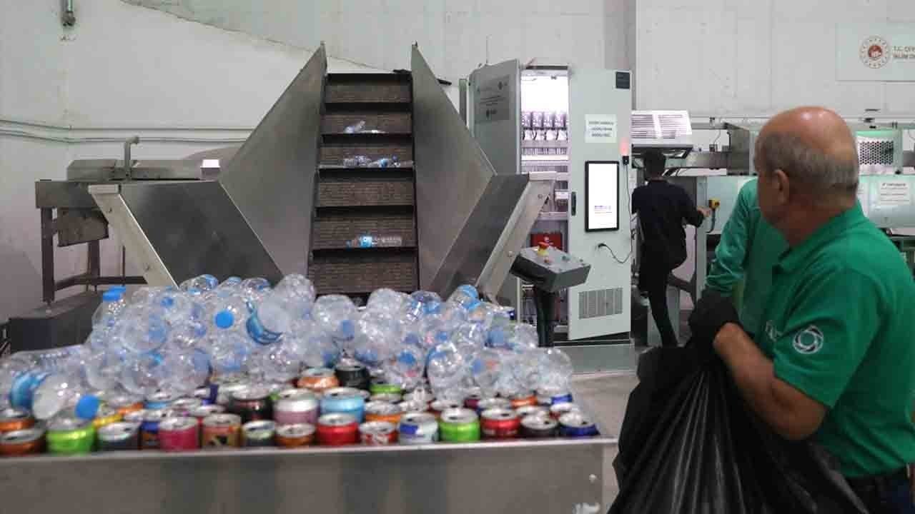 Foto - Samsun'da dönüşüm rekoru kırıldı: 3,5 ayda 100 bin ambalaj biriktirerek birinci oldu