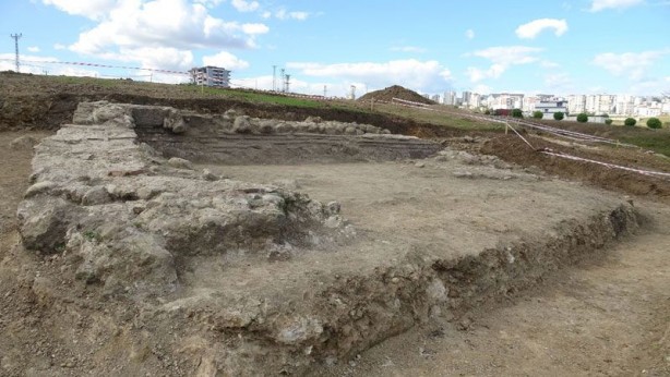 Foto - Samsun'da konut inşaatı için arazisini kazdırdı gördüklerine inanamadı hepsi Helenistik döneme ait