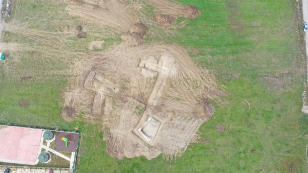 Foto - Samsun'da konut inşaatı için arazisini kazdırdı gördüklerine inanamadı hepsi Helenistik döneme ait