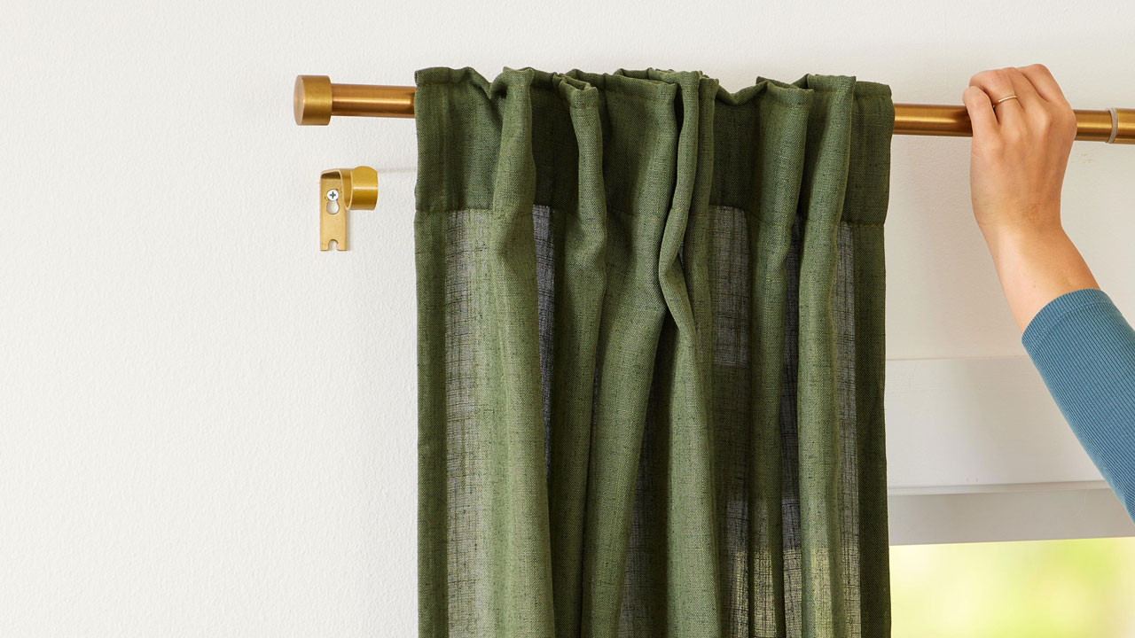 Samsun’da korkunç anlar! Genç öğrenci perde asarken pencereden düştü