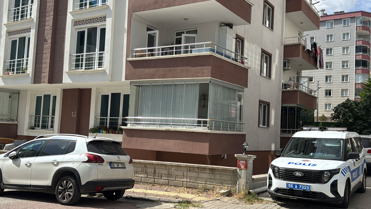 Foto - Samsun’da korkunç anlar! Genç öğrenci perde asarken pencereden düştü