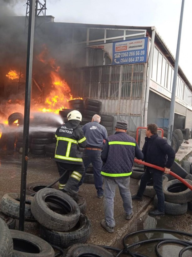 Foto - Samsun'da korkutan yangın!