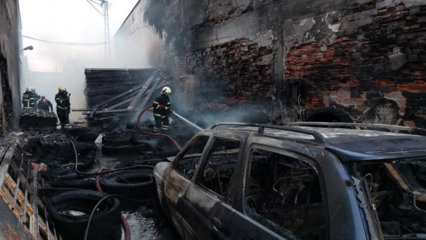 Foto - Samsun'da korkutan yangın!