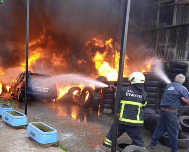 Foto - Samsun'da korkutan yangın!