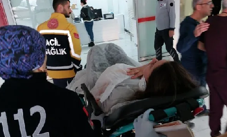 Foto - Samsun’da şoke eden, korkutan olay yaşandı! Üzerine öyle bir şey düştü ki: kadın apar topar hastaneye kaldırıldıktan sonra anlaşıldı ki...