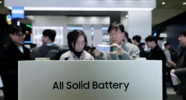 Samsung 9 dakikada şarj olan 20 yıl ömürlü pil geliştiriyor