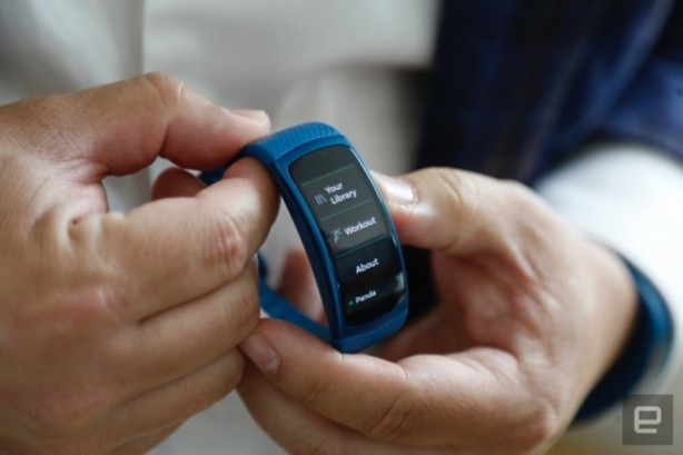 Foto - Samsung Gear Fit 2 özellikleri ve fiyatı