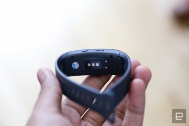 Foto - Samsung Gear Fit 2 özellikleri ve fiyatı