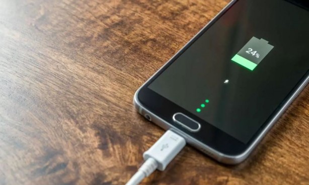 Foto - Samsung kullanıcıları dikkat! Bu güncelleme şarjınızı tüketebilir