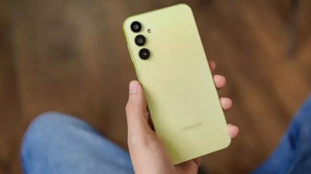 Foto - Samsung müjdeyi duyurdu! İşte bütçe dostu yeni model!